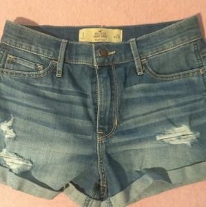 Distressed highrise Hollister Shorts